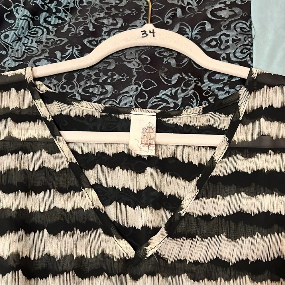 Black and White Striped Blouse, size large - Picture 4 of 8